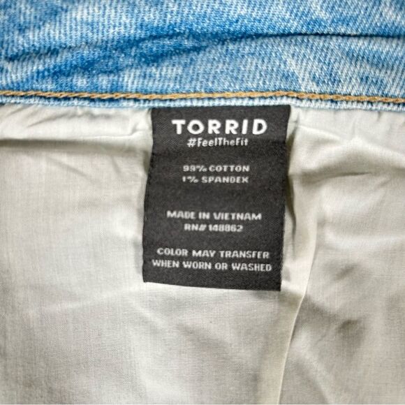 Torrid Distressed Light Wash Button Fly Raw Hem Wide Straight Leg Ankle Jean 20R - Picture 9 of 9